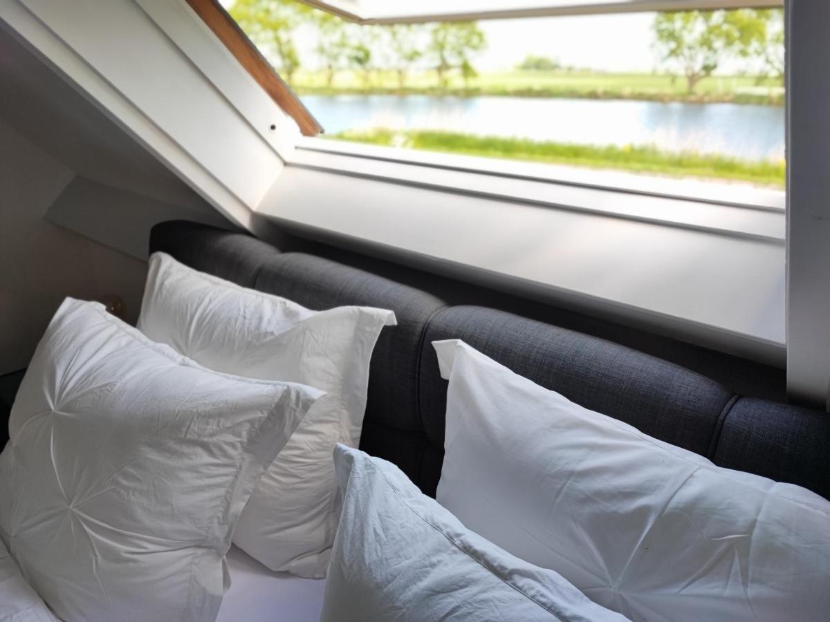 Guesthouse At The Amstel River With 2Br 2Ba And Garden 암스텔벤 외부 사진