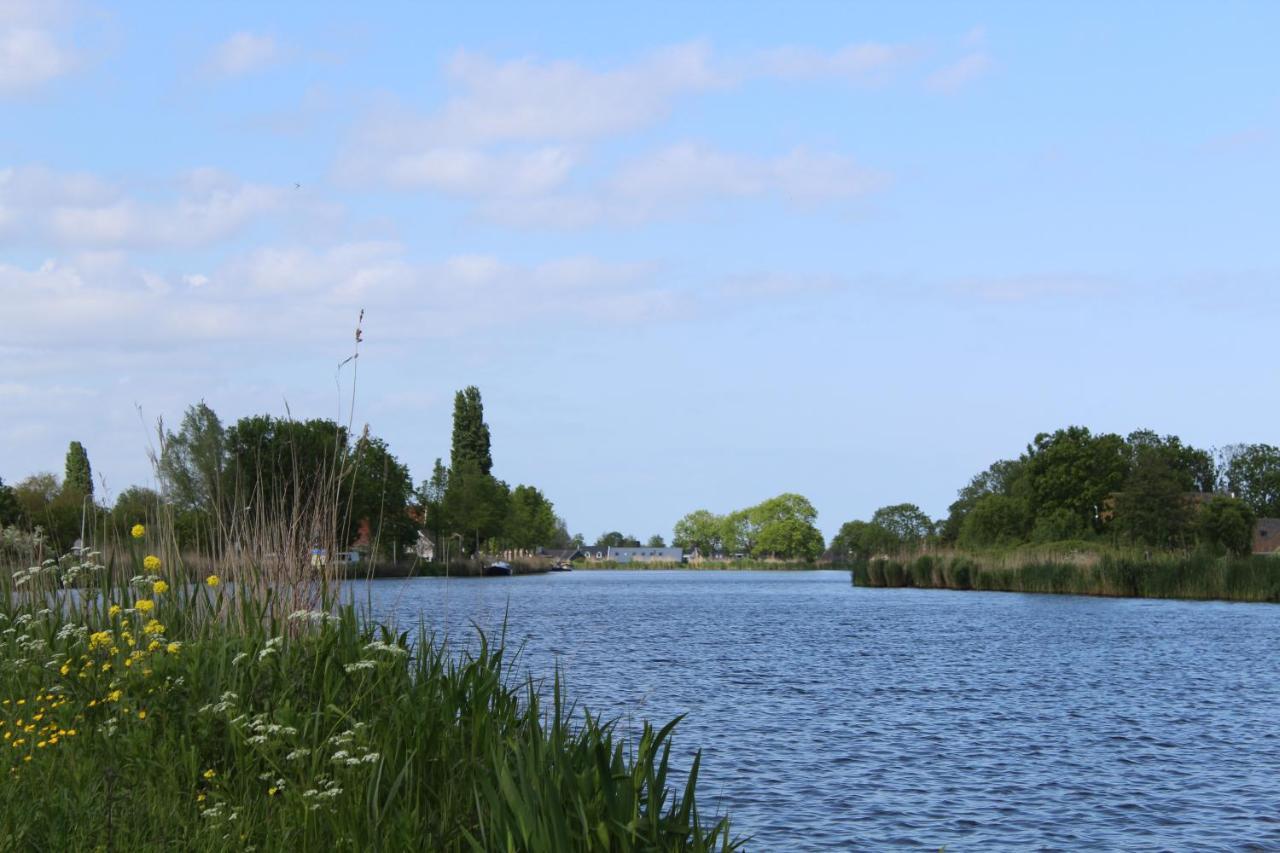 Guesthouse At The Amstel River With 2Br 2Ba And Garden 암스텔벤 외부 사진