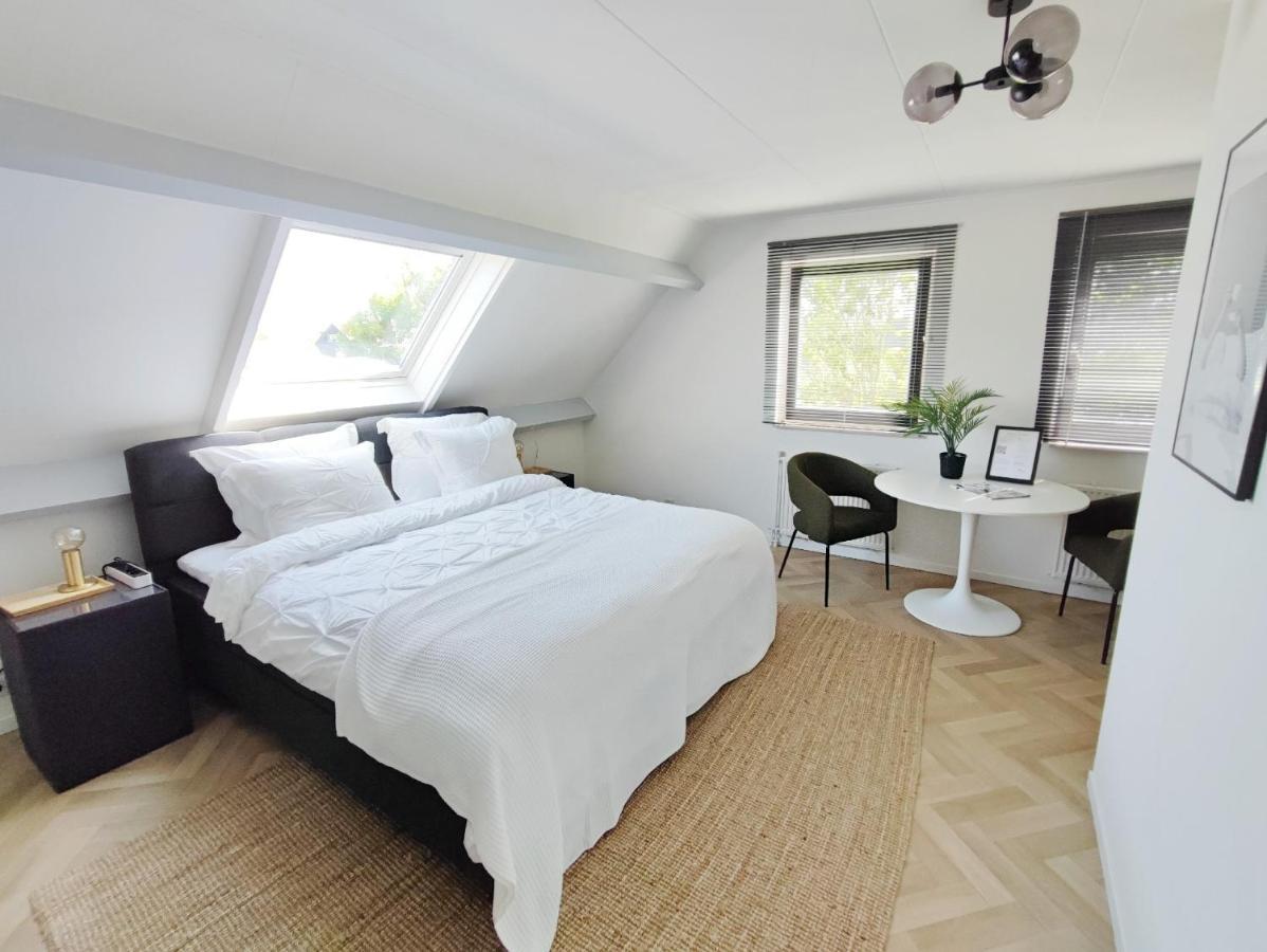 Guesthouse At The Amstel River With 2Br 2Ba And Garden 암스텔벤 외부 사진